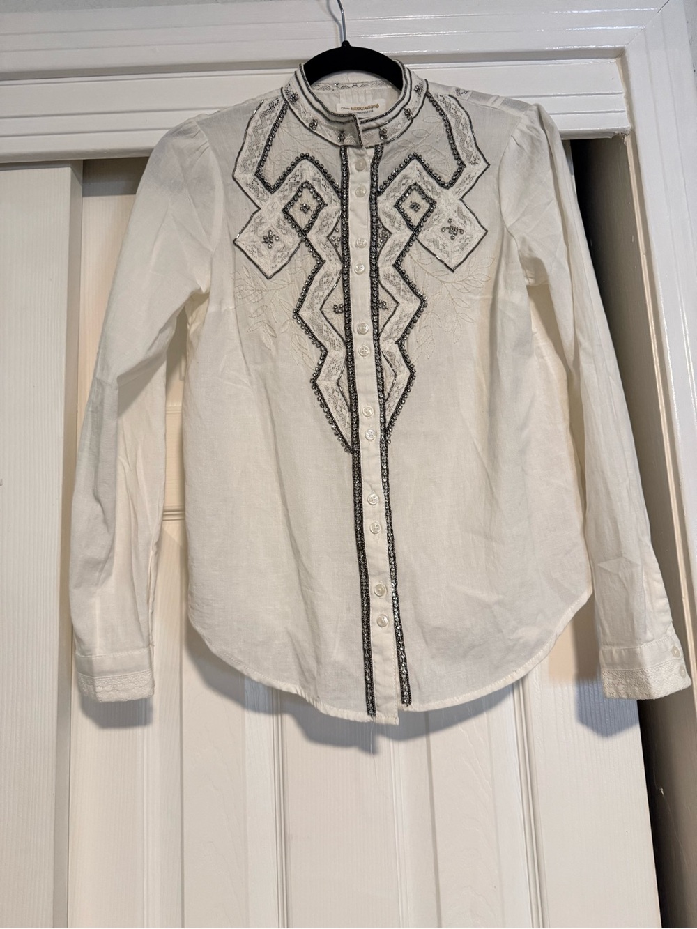 Anthropologie + Pilcro Nayeli White Button Down Shirt with Beaded Trim Size XS